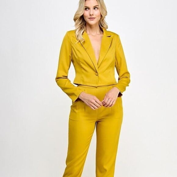Single button crop blazer with tailored pants set‎ - Picture 1 of 5